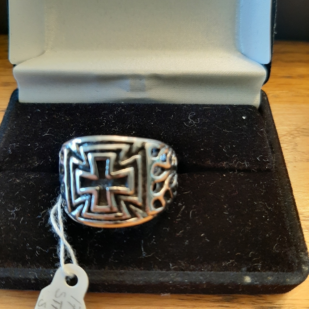 Men's jewelry